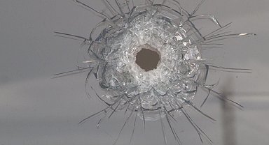 Pendik'te aynı kişiye silahlı saldırı anı kamerada