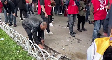 Saraçhane'de kaldırım taşlarını söken eylemciler kamerada