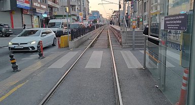 Sultangazi'de raylara düşen çocuk tramvayın altında kaldı