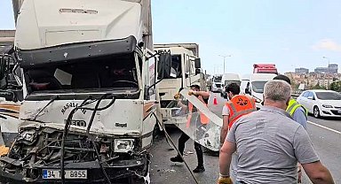 Tem Otoyolu'nda 10 aracın karıştığı zincirleme kazada 2 kişi yaralandı