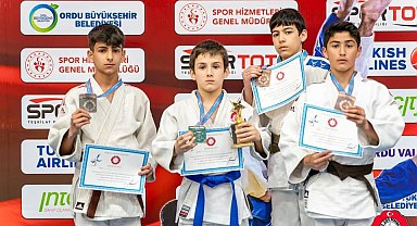 Ümraniyeli sporculara 3 altın madalya birden: Avrupa'da Türkiye'yi temsil edecekler