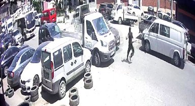 Zeytinburnu'nda polisten kaçan kaçak işçiye araba çarptı
