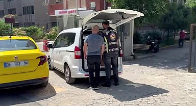 Ataşehir'de yolculara küfür yağdıran taksici yakalandı