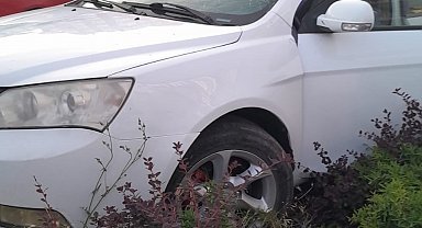 Başkent'te ehliyetsiz sürücünün çarptığı yaya yaralandı