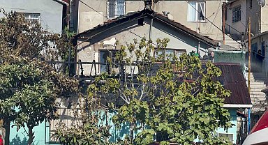 Beykoz'da gecekondu alev alev yandı