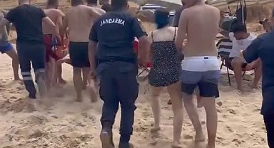 Boğulma tehlikesi geçiren çocuğunu kurtarmak isteyen baba canından oluyordu