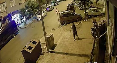 Gaziosmanpaşa'da iş yerine garip silahlı saldırı: O anlar kamerada