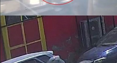 Küçükçekmece'de kadını elle taciz eden motosikletli kamerada