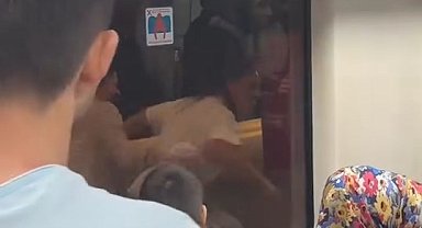 Maltepe Marmaray'da kadınlar kavga etti