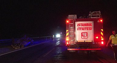 Sancaktepe'de sürücüsünün kontrolünden çıkan otomobil takla attı: 1 yaralı