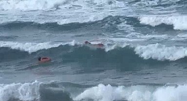 Şile'de boğulmak üzere olan kadını vatandaşlar kurtardı