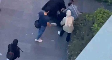 Sultanbeyli'de kadınların tekmeli yumruklu kavgası kamerada