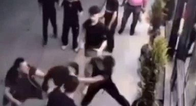 Sultangazi'de 17 yaşındaki genç fenomen husumetlileri tarafından böyle darbedildi