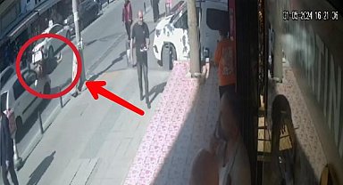Sultangazi'de otomobilin çarptığı yaşlı kadın böyle havaya savruldu