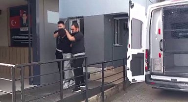 Ümraniye'de trafikte motosikletliye bıçak çeken şüpheli yakalandı