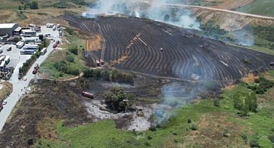 Arnavutköy'de otluk alanda çıkan yangın tarım arazisine sıçradı