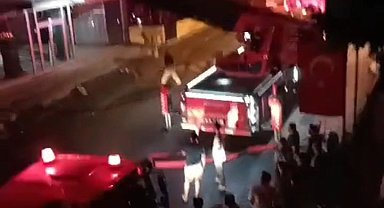Ataşehir'de apartman dairesi alev alev yandı