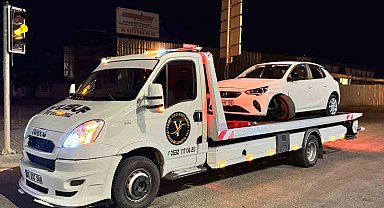 Dur ihtarına uymayan şüpheliler, araç lastiklerine ateş edilerek durduruldu