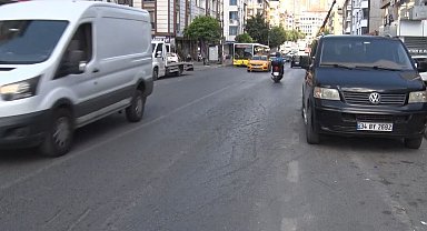 Esenyurt'ta kasklı saldırganlar oto yıkamayı kurşunladı; o anlar kamerada