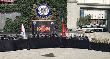 İstanbul'da milyonlarca lira değerinde kaçak ikinci el oto beyni ele geçirildi