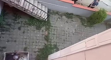 Kartal'da polisten kaçan şahıs çöp konteynerine saklandı