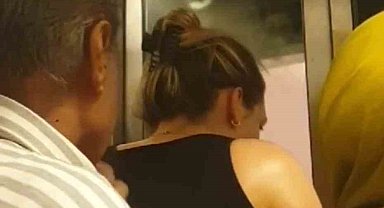 Metro asansöründe mahsur kaldılar