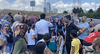 Okulun kapanacağı iddiası velileri sokağa döktü; yolu kapattılar