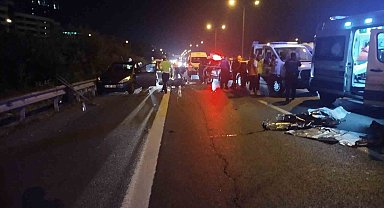 Ümraniye'de otomobile çarpan motosikletin sürücüsü hayatını kaybetti