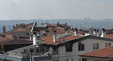 Ankara'da korkutan çatı yangını