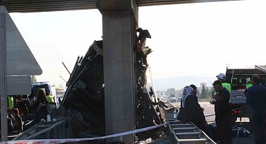 Ankara'da yolcu otobüsü köprü ayağına çarptı: 11 ölü, 25 yaralı