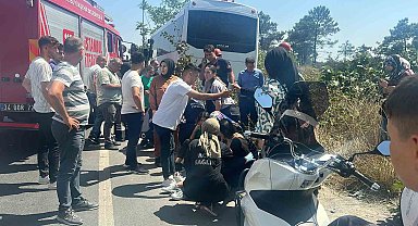 Arnavutköy'de şehir hastanesi personellerini taşıyan servis kazaya karıştı: 5 işçi yaralı