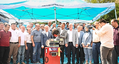 Başkan Akın’dan Dursunbeyli Çiftçilere Salça Makinesi Desteği