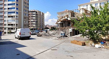 Bıçaklı alacak verecek kavgası kanlı bitti: 1 ölü