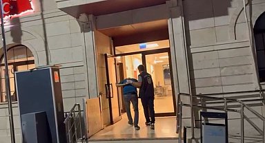 Esenyurt'ta 1'i polis 2 kişiyi yaralayarak dehşet saçan bıçaklı saldırgan tutuklandı