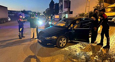 Esenyurt'ta denetim: Aranan şahıslar yakalandı, 1 çalıntı motosiklet ele geçirildi