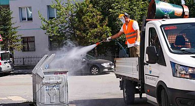 Gölbaşı'nda sineklere karşı ilaçlama çalışmaları