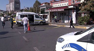 Küçükçekmece'de bir kişi, taksi durağında 'yok' cevabını alınca silahlı saldırı düzenledi