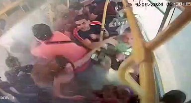 Küçükçekmece'deki feci metrobüs kazası anına ait araç içi görüntüsü ortaya çıktı