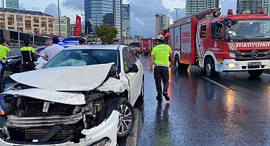 Şişli'de otomobil İETT otobüsüne arkadan çarptı: 3 yaralı