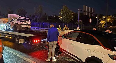 TEM Otoyolu'nda iki araç çarpıştı: 1 ölü