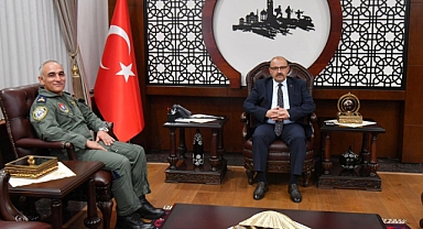 6. Ana Jet Üs Komutanı Hv. Plt. Tuğg. Esat Çetin, Vali İsmail Ustaoğlu’nu Ziyaret Etti