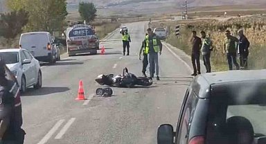 Akaryakıt tankeri ile çarpışan motosiklet sürücüsü ağır yaralandı