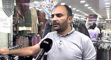 Arnavutköy'de mağaza önünde sergilenen ürünleri önce beğendi, sonra çaldı