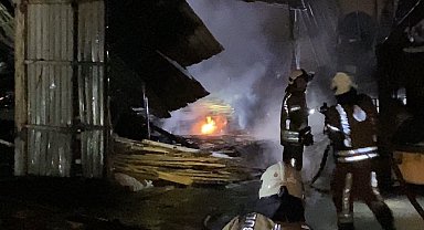 Arnavutköy'deki kereste atölyesinde yangın çıktı: 1 kişi hayatını kaybetti