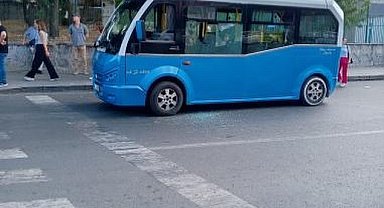 Başkent'te yolcu minibüsüne satırlı saldırı