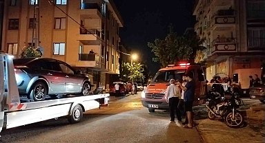 Çekmeköy'de çarpışan iki araçtan birisi yandı