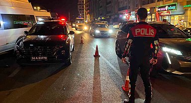 Esenyurt'ta huzur uygulamasında aranan şahıslar yakalandı