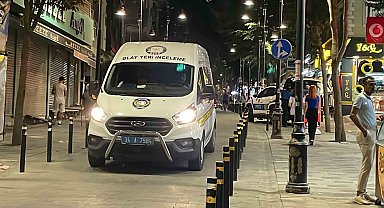 Eyüpsultan'da maskeli şahıs husumetlisine kurşun yağdırdı: 2 yaralı
