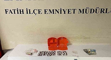 Fatih'te uyuşturucu operasyonları: 4 gözaltı