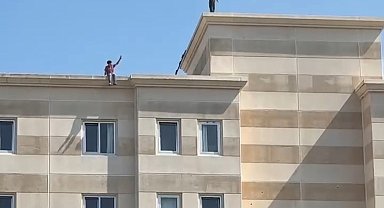 Maltepe'de metrelerce yüksekte tehlikeli eğlence